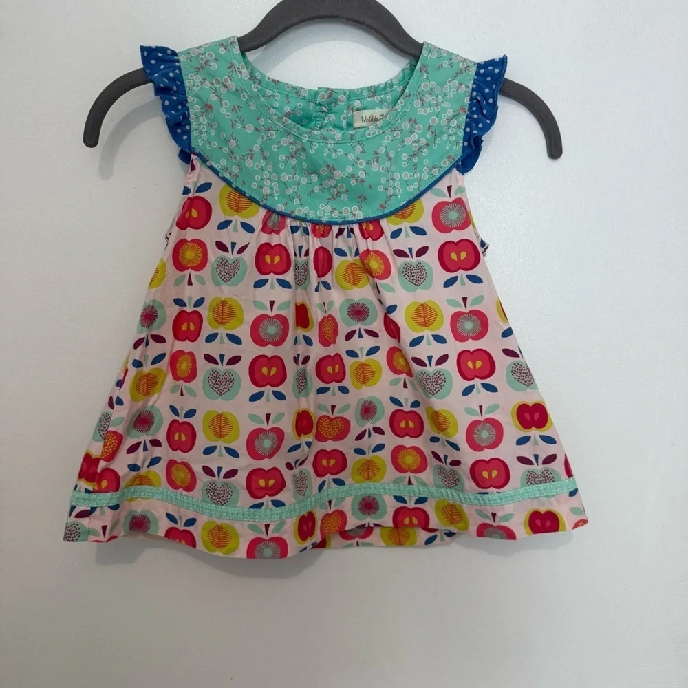 Matilda Jane top size 8, perfect for back to school.